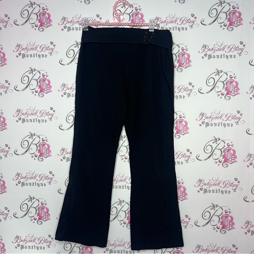 Pink soda Capri pants corset lace up detail in front black pants pedal pusher